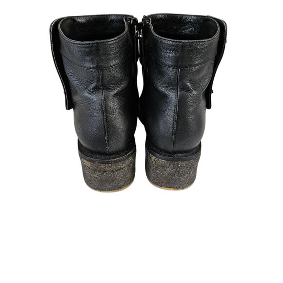 Chanel CC Turn Lock Ankle Boot Size 37 US 6 6.5 Black Glitter Low Heel Zip Up - Picture 4 of 11